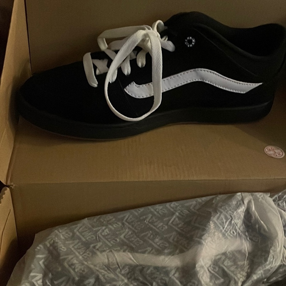 8.5 Men’s Vans